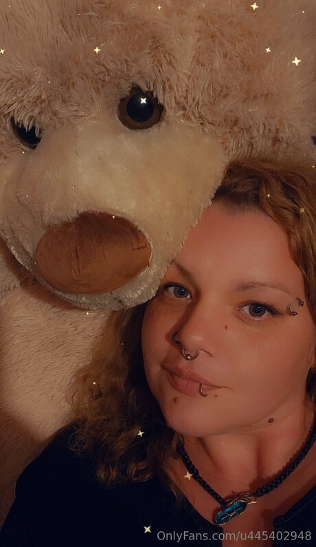 U445402948 porn model pics