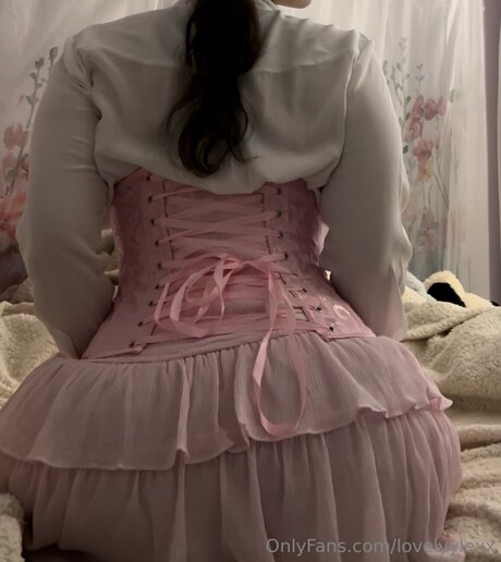 Lovelyylexx best model image