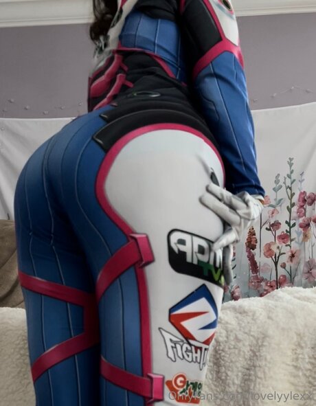 Lovelyylexx porn star img