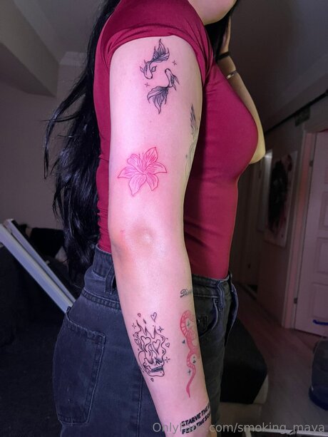 Smoking Maya xxx actress image