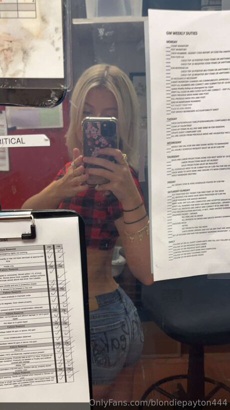 Blondiepayton444 xxx pornstar img