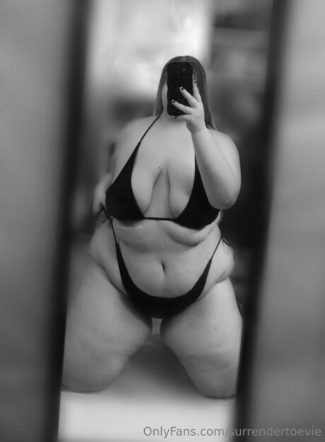 Surrendertoevie art star image