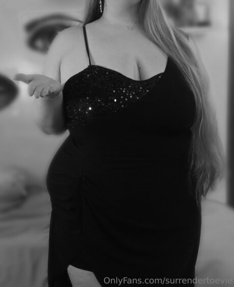 Surrendertoevie model pornographic img