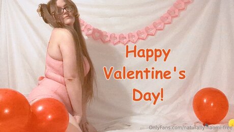 Naturally Naomi Free exclusive model pictures