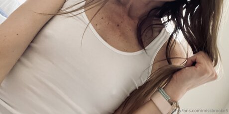 Missbrooke5 porn model galleries