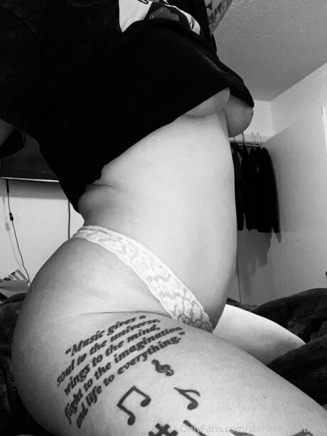 Stonersugarbuns top model pic