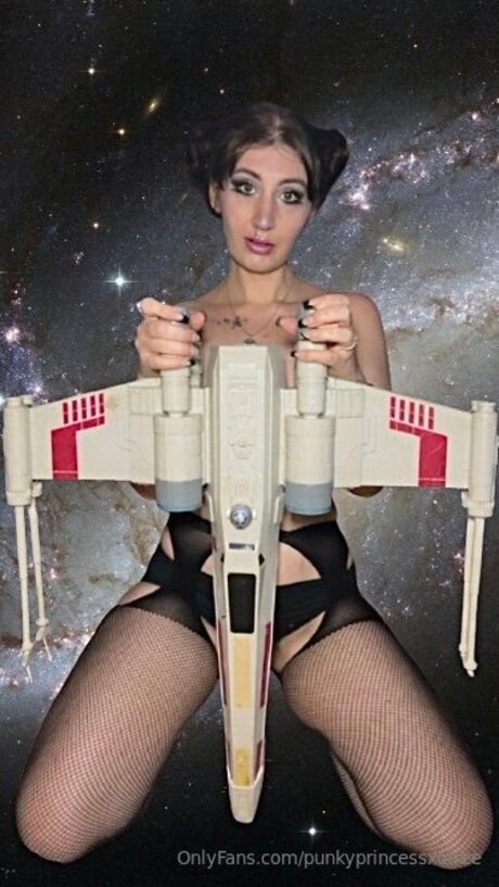 Punkyprincessxofree adult model img