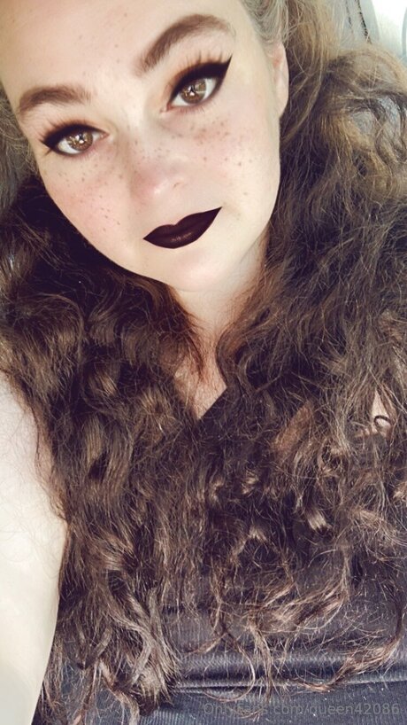 Curlytop1015 beautiful actress image