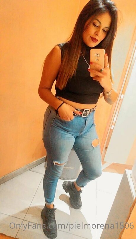 Pielmorena1506 art model photo