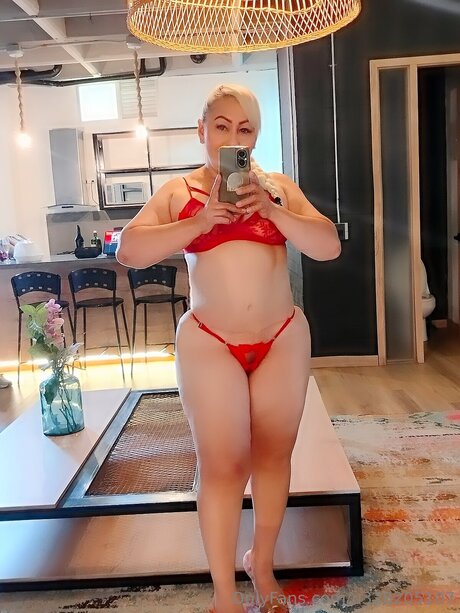 U328205107 nice model pics