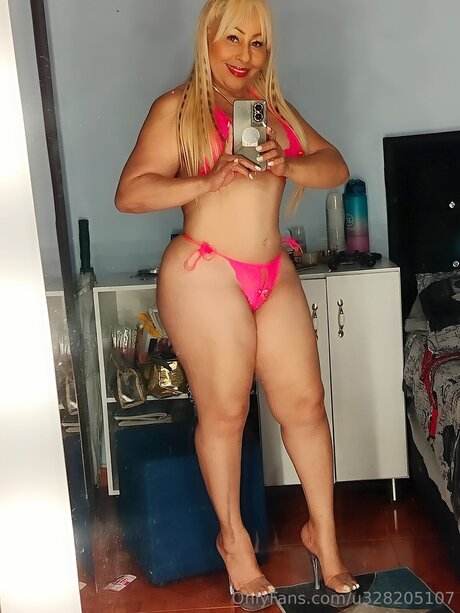 beautiful ladyboy onlyfans adult pictures