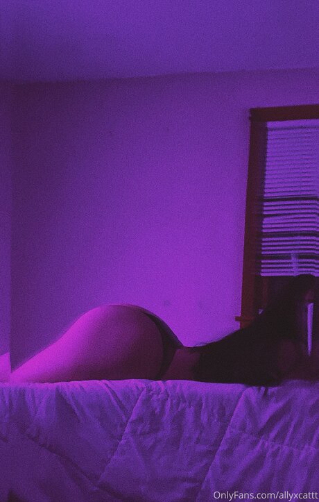 Xlovenlight star adult pic