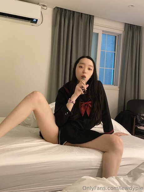 Lewdypie porn model pictures