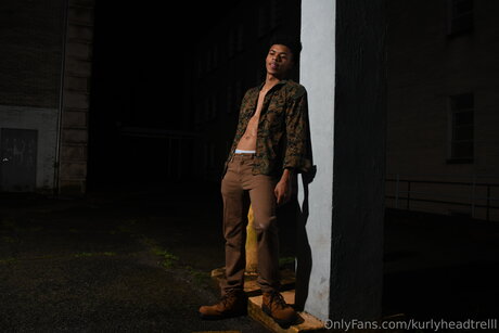 Kurlyheadtrelll perfect model pics