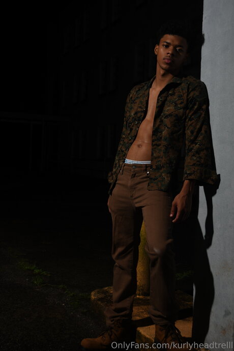 Kurlyheadtrelll model naked gallery