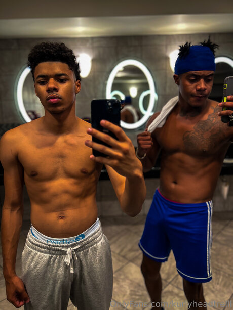 Kurlyheadtrelll star naked images