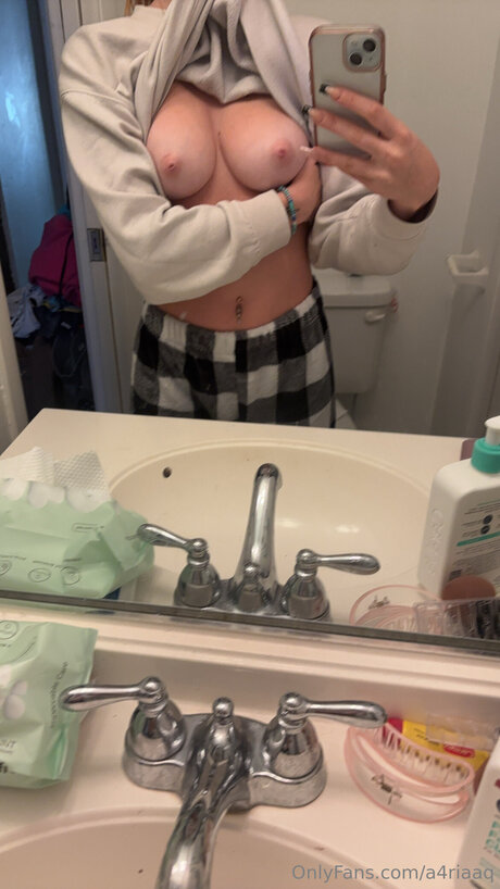 Itsariellexxx model porn archive