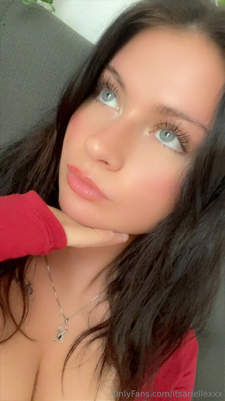 Itsariellexxx porn model pics