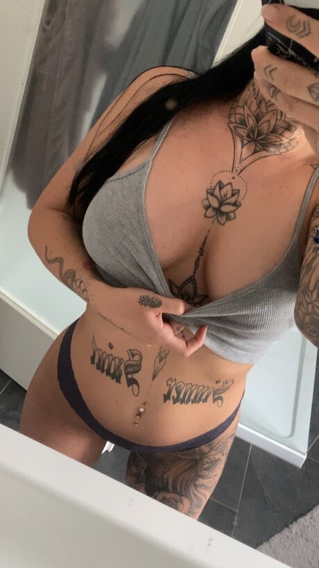 Justineblack model beautiful gallery