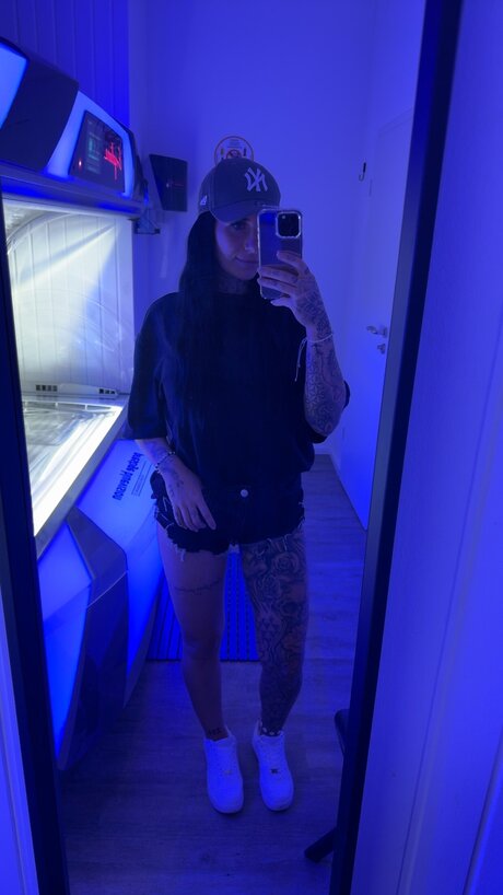 Justineblack model perfect archive