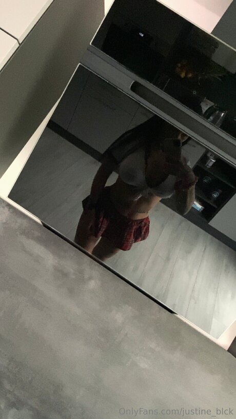 Justineblack model pretty photos