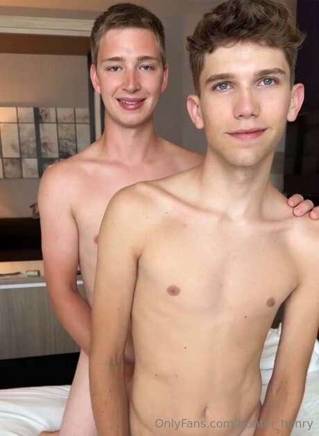 Hunter Henry xxx model galleries
