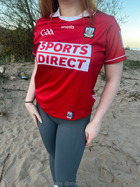 Mystery Bee pornstar pretty picture