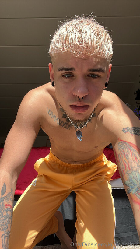 Ftmonlytrans naked model photos