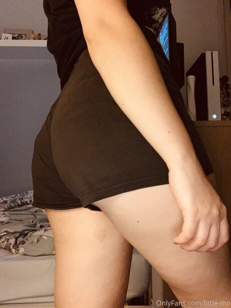 Little Mo nudes model archive