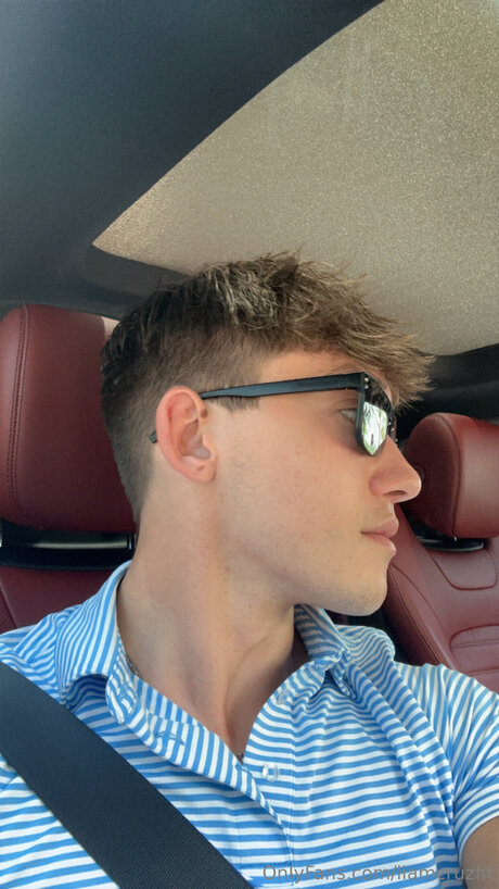 Liamcruzfit model pretty photo