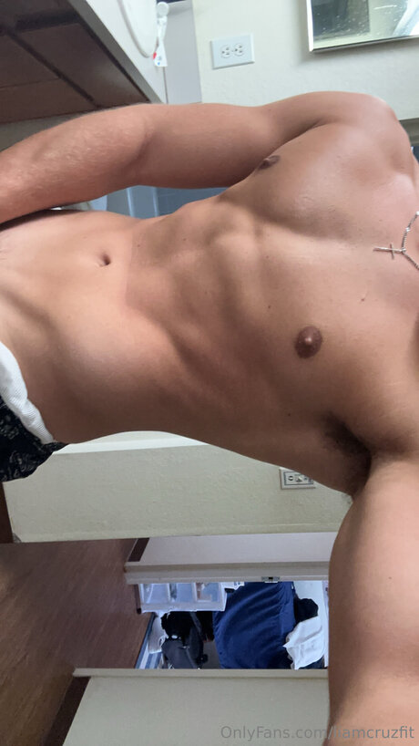 Liamcruzfit model hot images