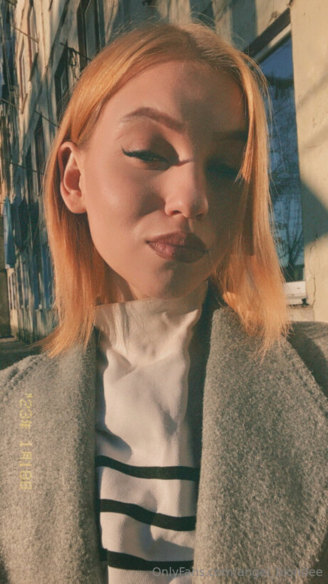 Angel Blondee nudes actress galleries