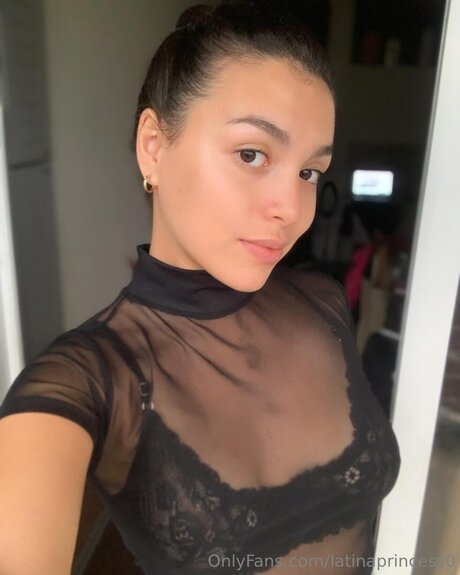 Emmaa Of nudes star photo