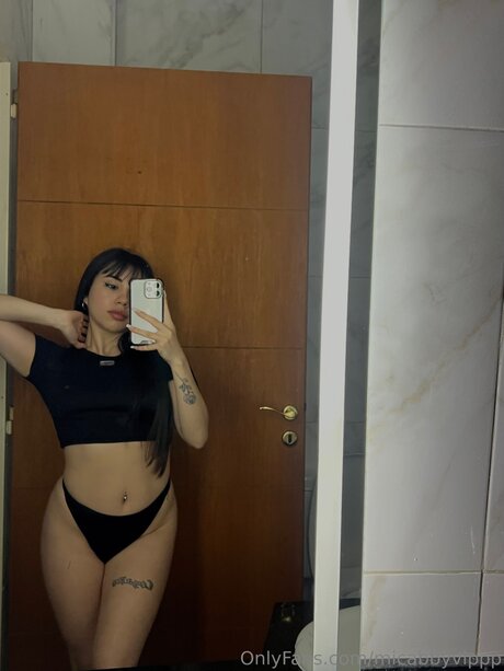 Itsmicababyyy erotic model gallery