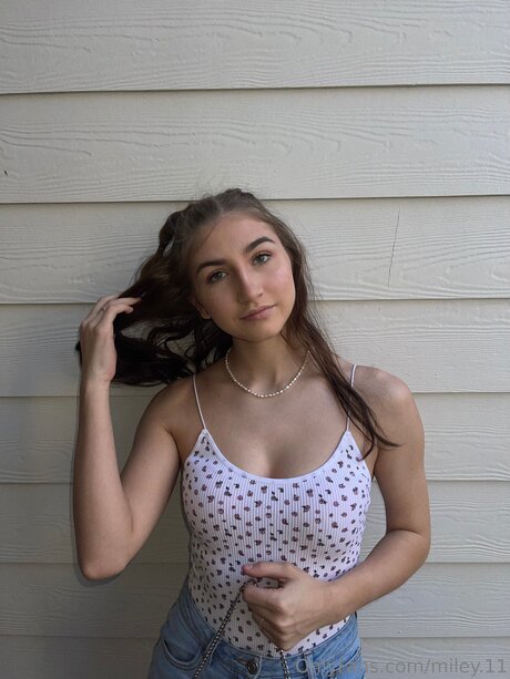 Miley 11 erotic star image