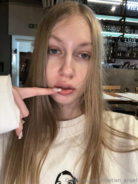 Catie Free model free picture