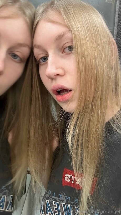 Catie Free hot pornstar img