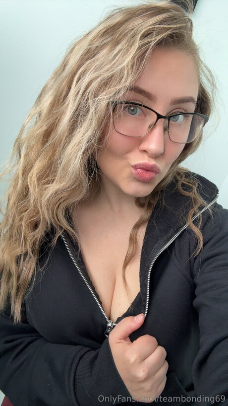 Teambonding69 hd model image