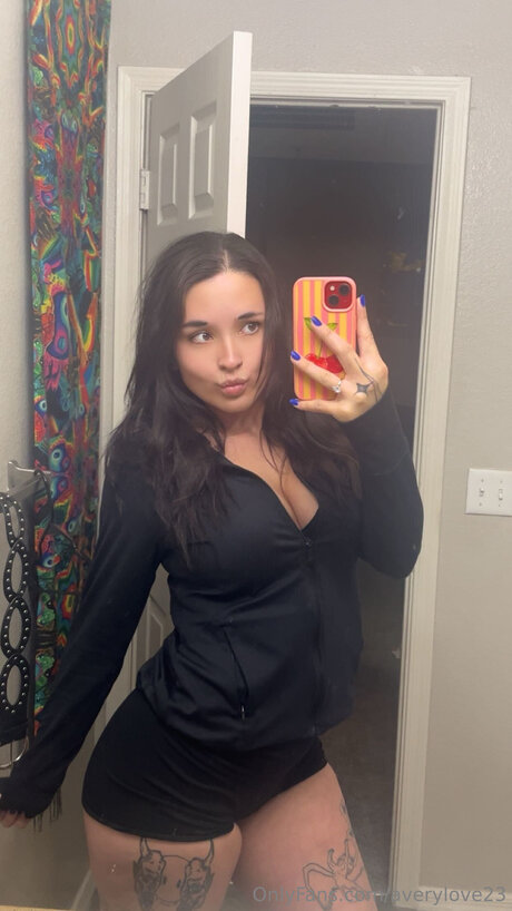 Averylove23 model perfect pic