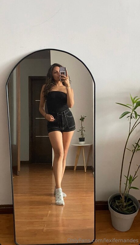 Lexifernandes pornographic star img