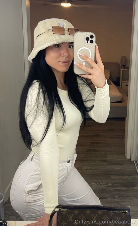 Beaabeea model hot archive