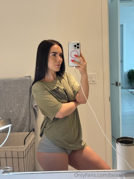 Beaabeea model xxx picture