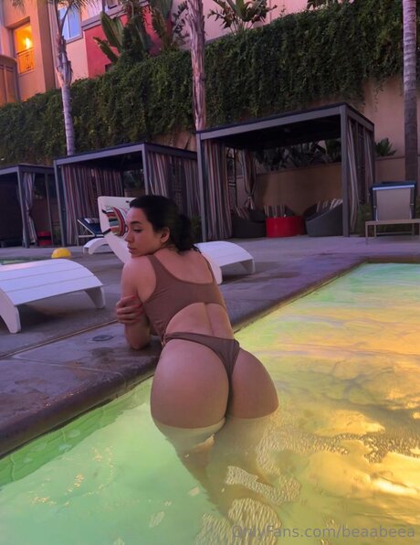 Beaabeea pornstar erotic photo