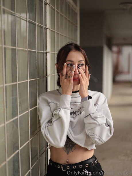 Inked Vvitch model pretty pictures