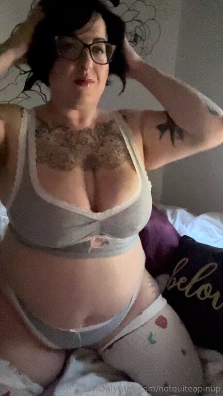 Notquiteapinup perfect actress photos