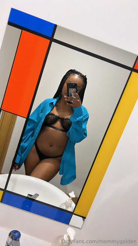 Ebonatina erotic actress pic