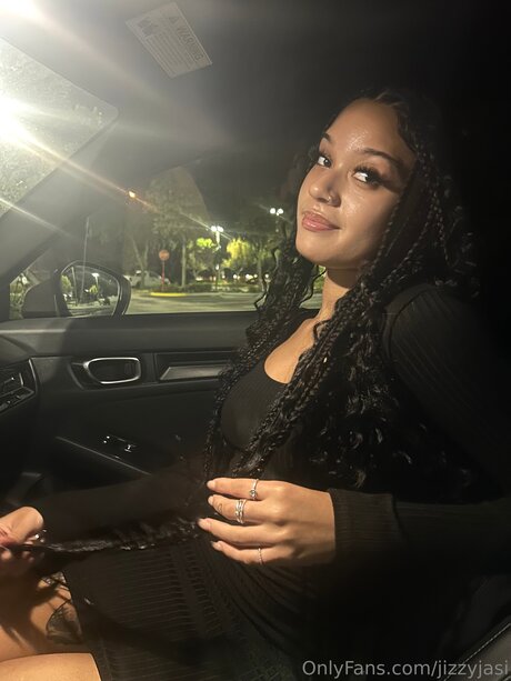 Jizzyjasi porn actress photo