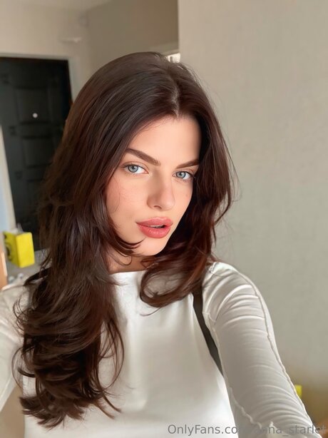 Anna Starlet star nude photos