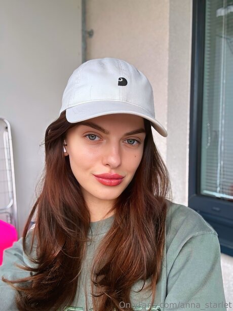 Anna Starlet naked star photo