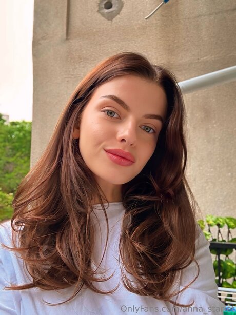 Anna Starlet exclusive actress pics